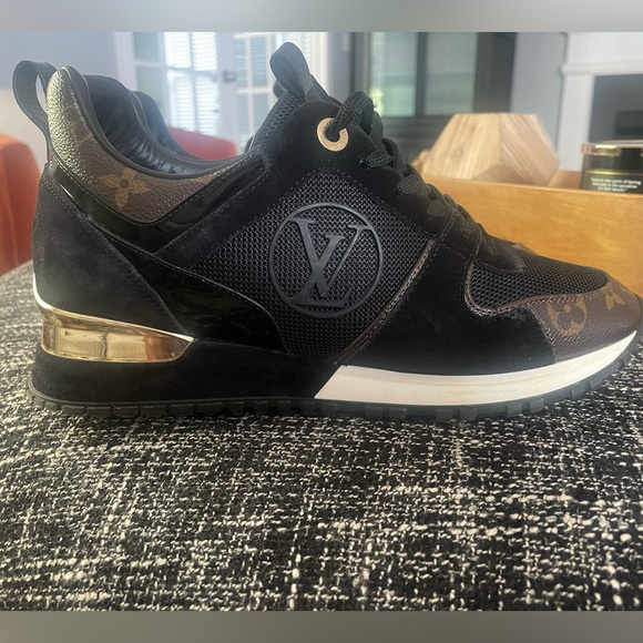 Gently worn Louis Vuitton sneakers. (See slight coloring on soles) - Picture 2 of 9